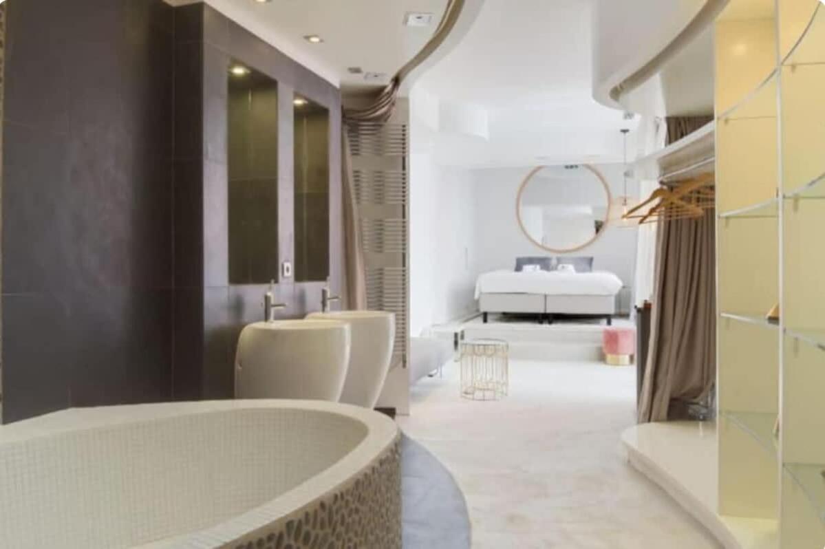 Magnifique Appartement Parisien - Marais エクステリア 写真